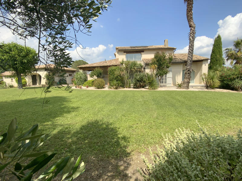 Maison - 273 m² - 6 pièces