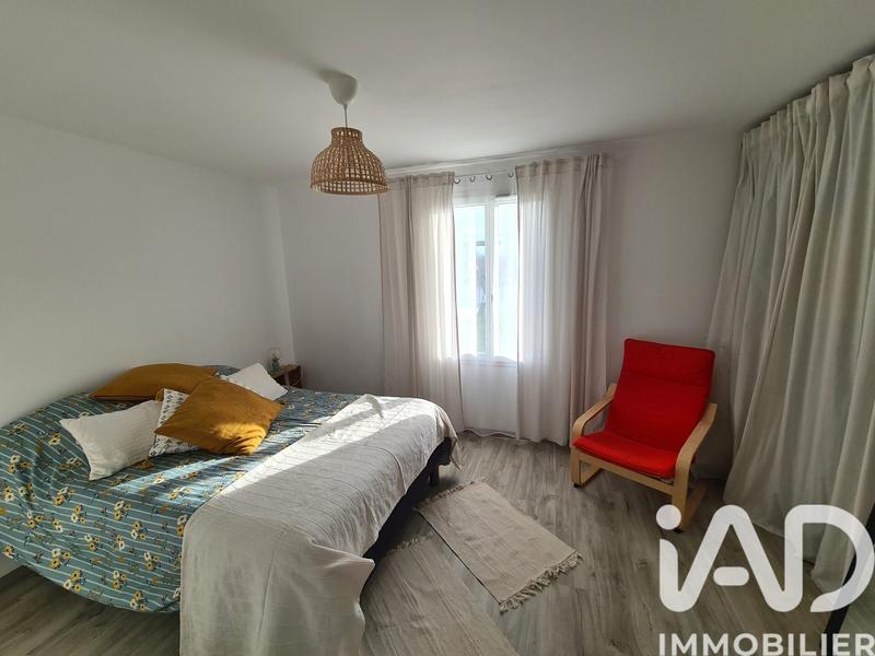 Maison - 213 m² - 9 pièces