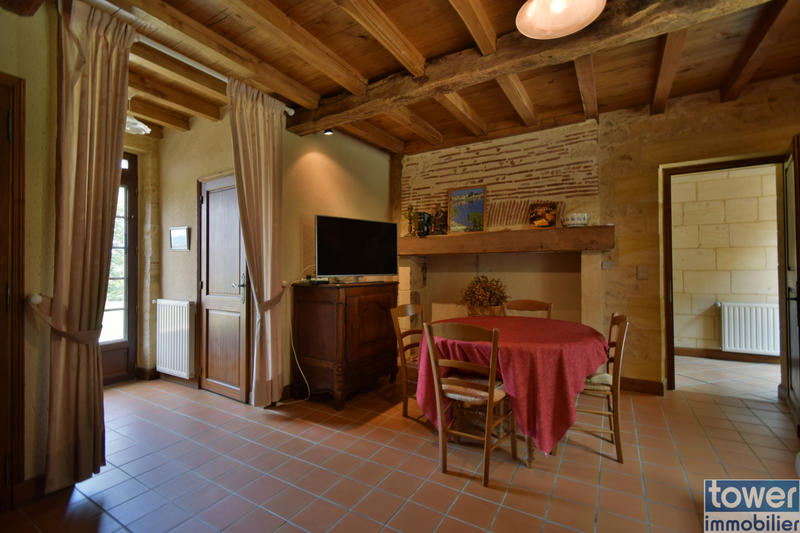 Propriété - 289 m² - 11 pièces