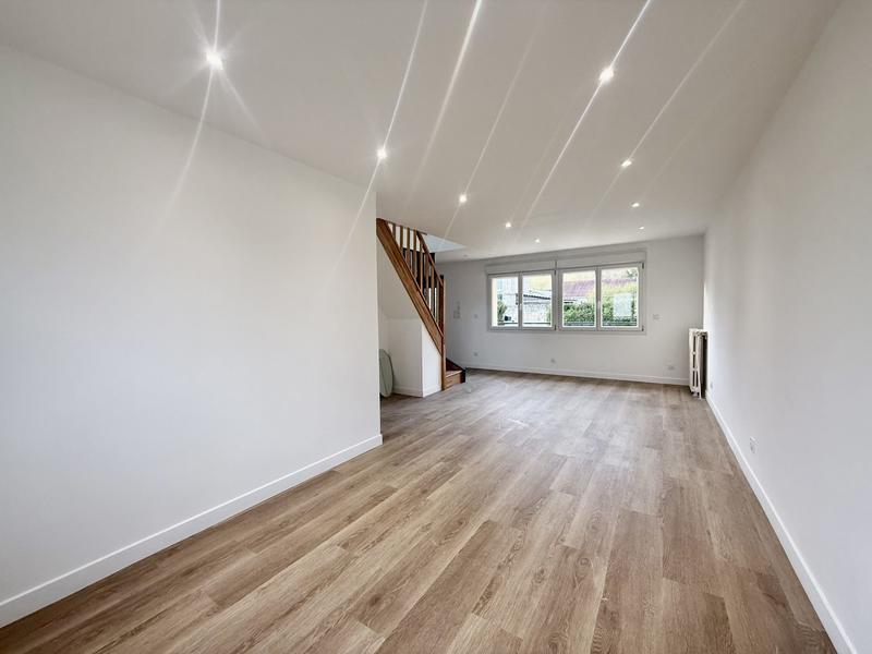 Maison - 100 m² - 6 pièces