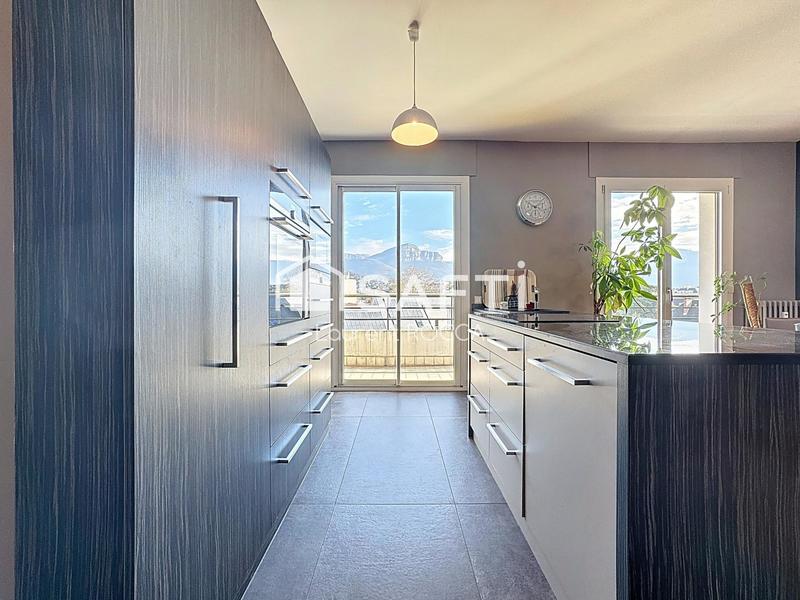 Appartement - 140 m² - 4 pièces