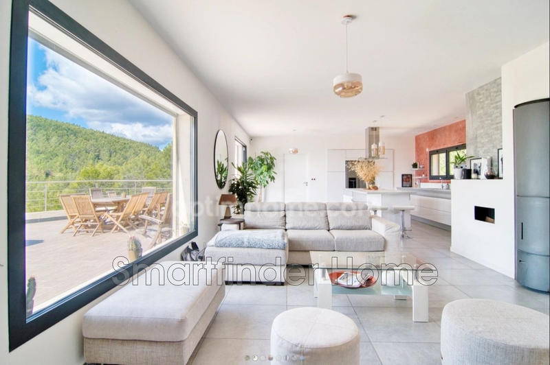 Maison - 194 m² - 6 pièces