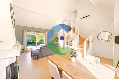 Maison - 120 m² - 5 pièces