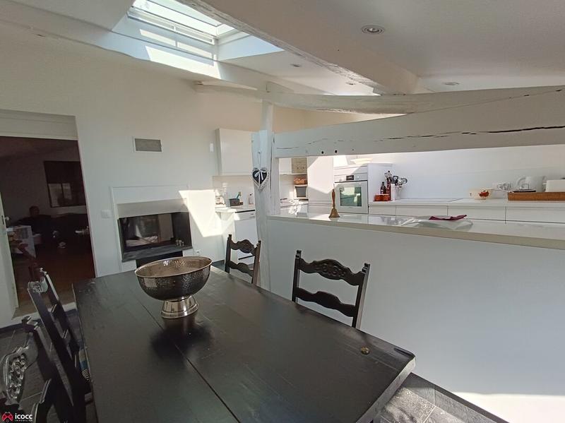 Maison - 300 m² - 9 pièces