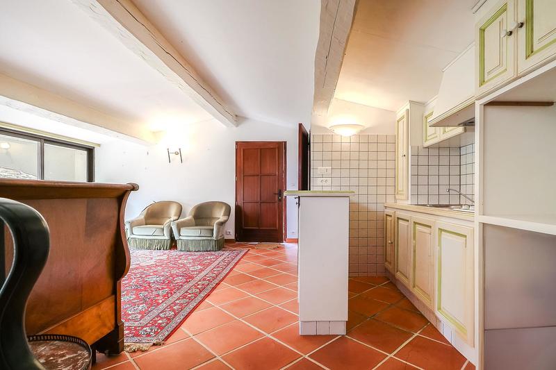 Propriété - 234 m² - 8 pièces