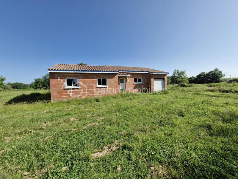 Maison traditionnelle - 100 m² - 4 pièces