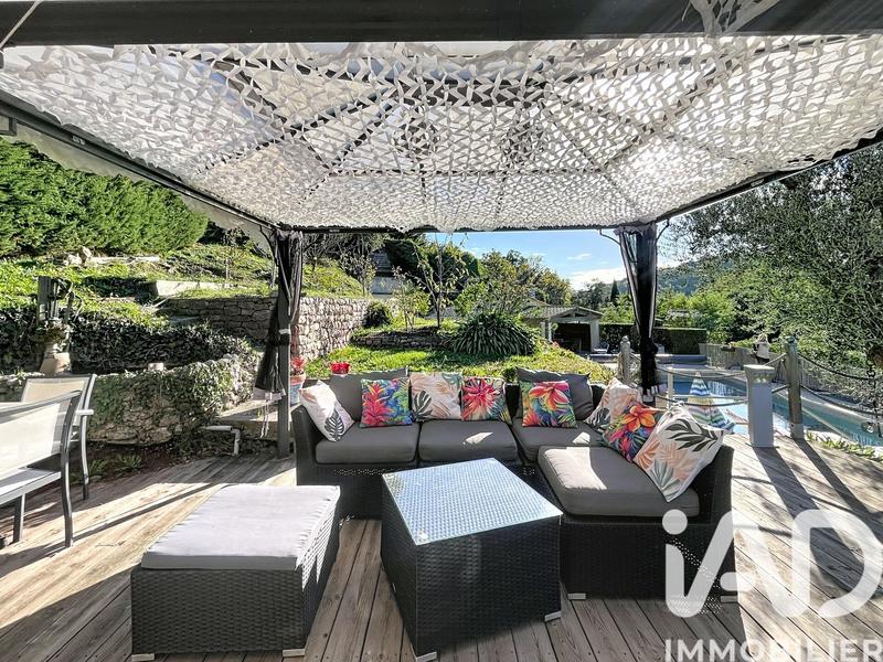 Maison - 175 m² - 7 pièces