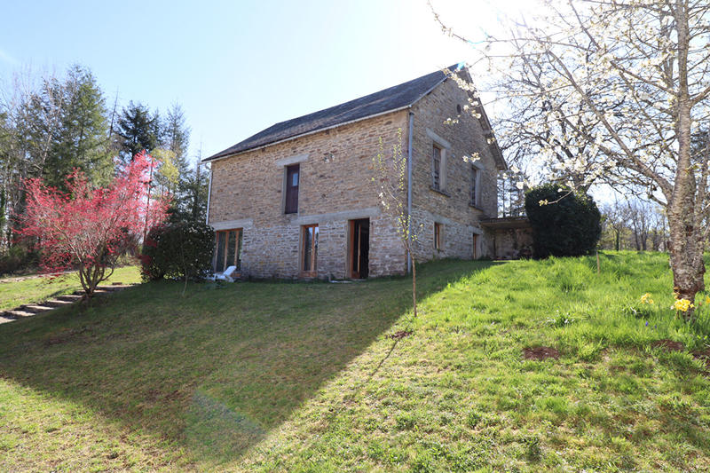 Maison - 111 m² - 6 pièces