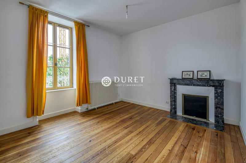 Maison - 258 m² - 14 pièces