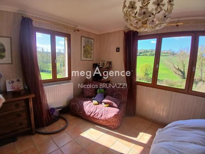 Propriété - 141 m² - 7 pièces