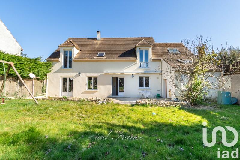 Maison - 230 m² - 8 pièces
