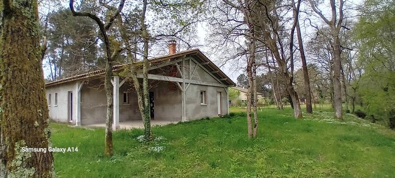 Maison - 140 m² - 5 pièces