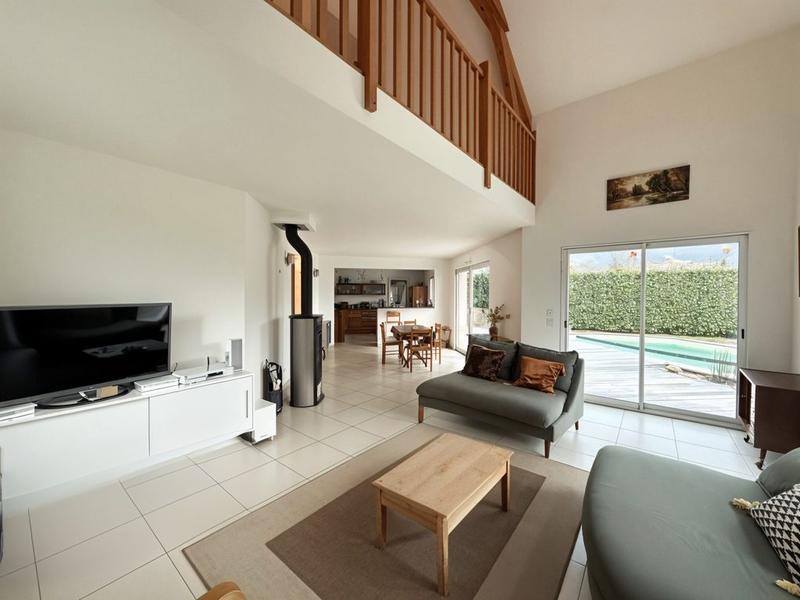 Villa - 169 m² - 7 pièces