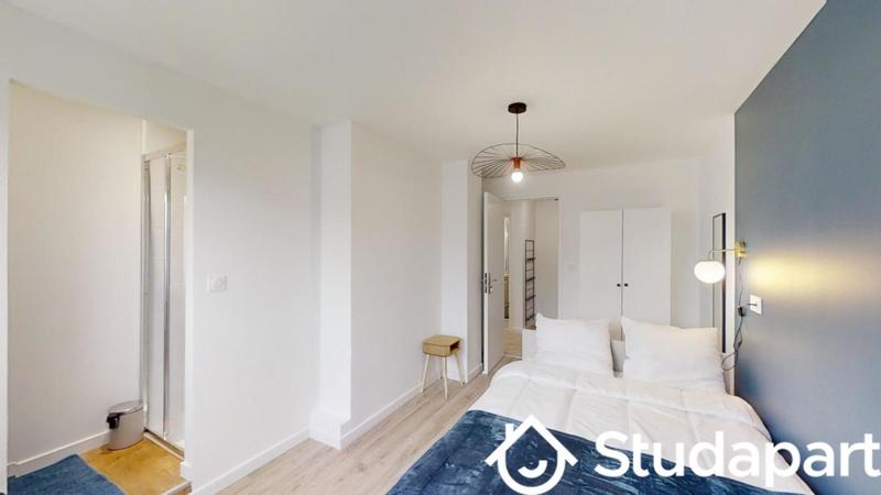 Chambre - 85 m² - 1 pièce