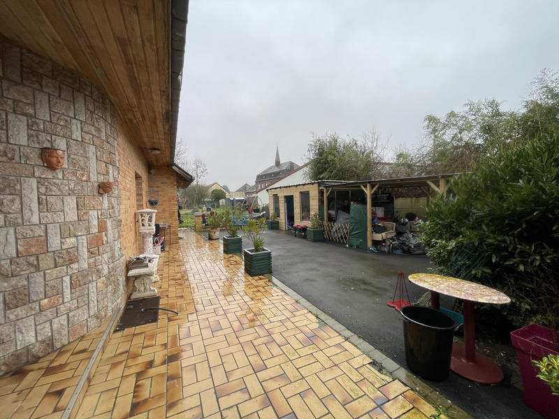 Maison - 220 m² - 8 pièces