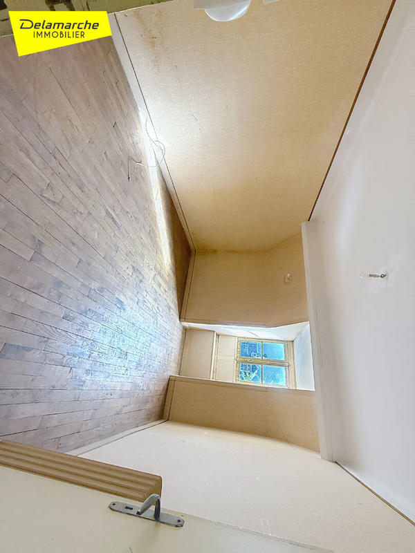 Maison - 201 m² - 9 pièces