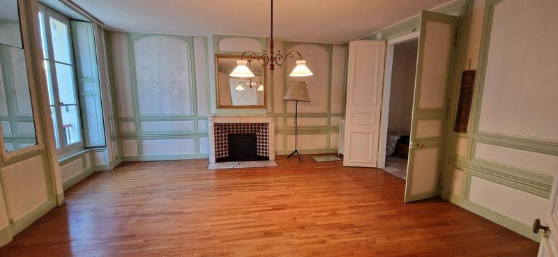 Maison - 340 m² - 6 pièces