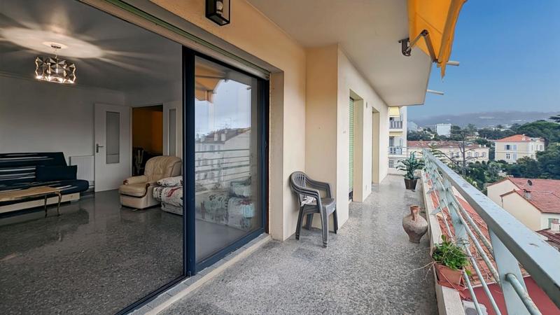 Appartement - 82 m² - 3 pièces