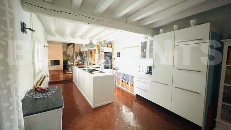 Maison - 261 m² - 8 pièces
