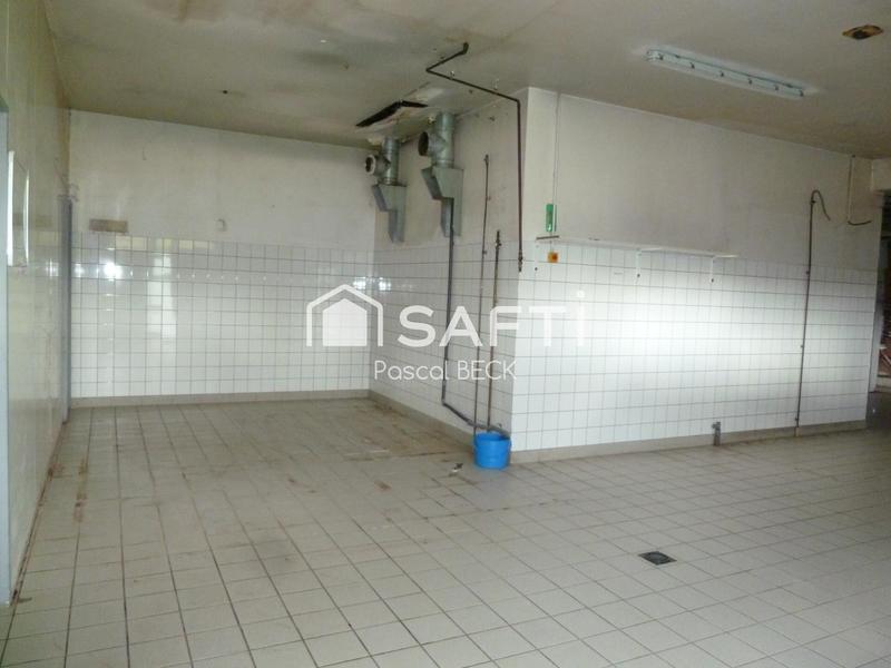 Local commercial - 220 m² - 7 pièces