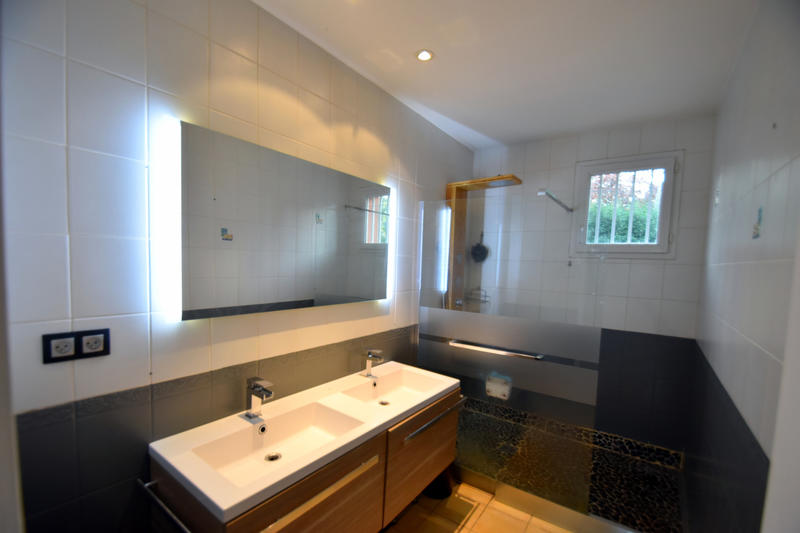 Maison - 108 m² - 4 pièces