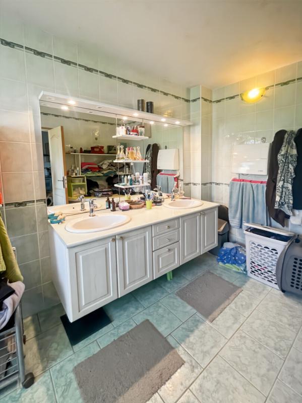 Maison - 99 m² - 5 pièces