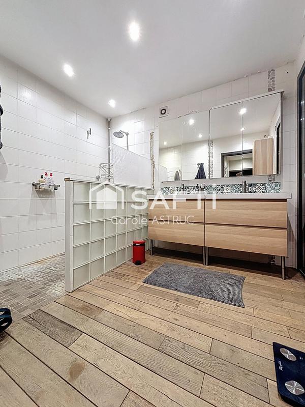 Maison - 200 m² - 6 pièces