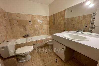 Appartement - 79 m² - 3 pièces