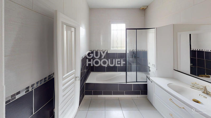 Maison - 86 m² - 4 pièces