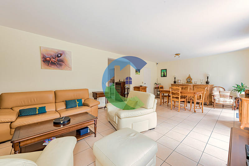 Maison - 170 m² - 7 pièces