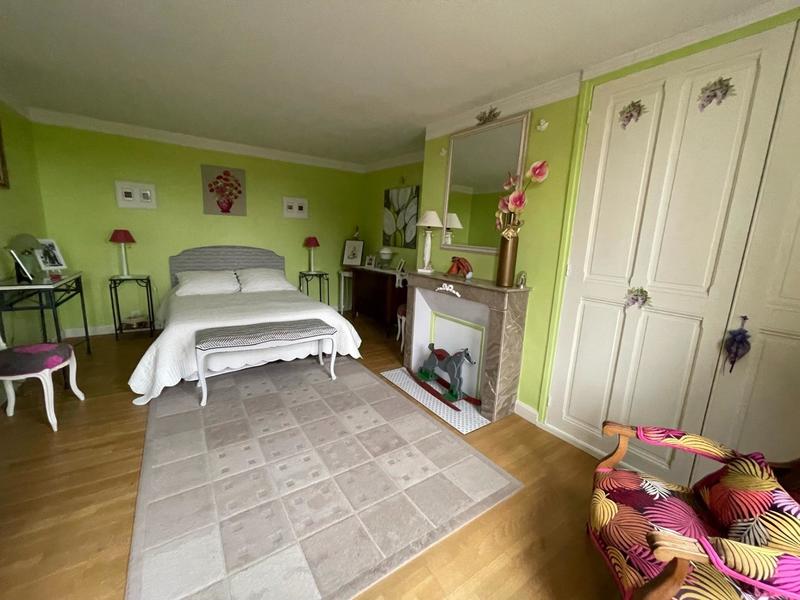 Maison - 227 m² - 8 pièces