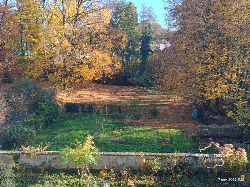 Maison de ville - 211 m² - 8 pièces