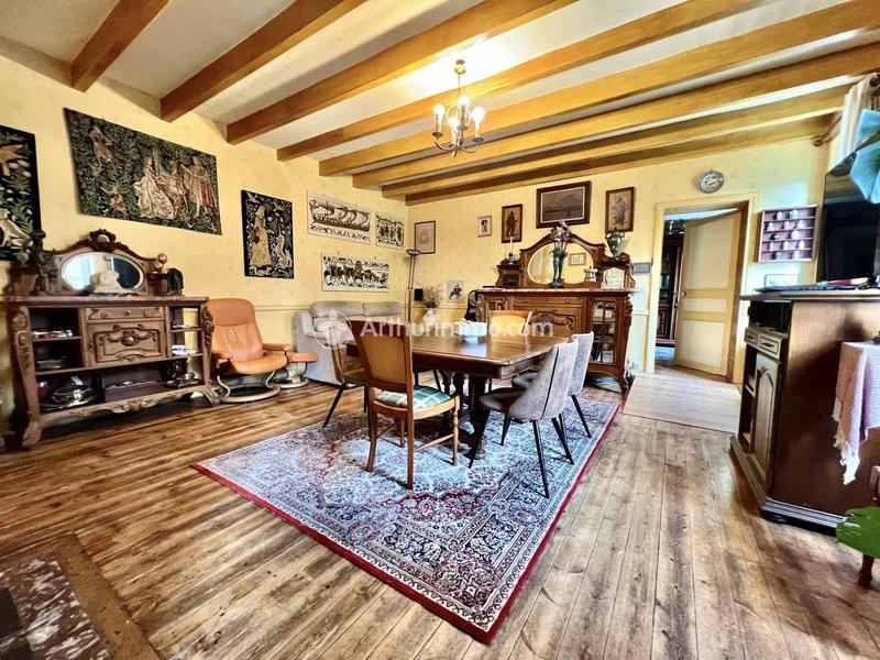 Maison - 220 m² - 8 pièces