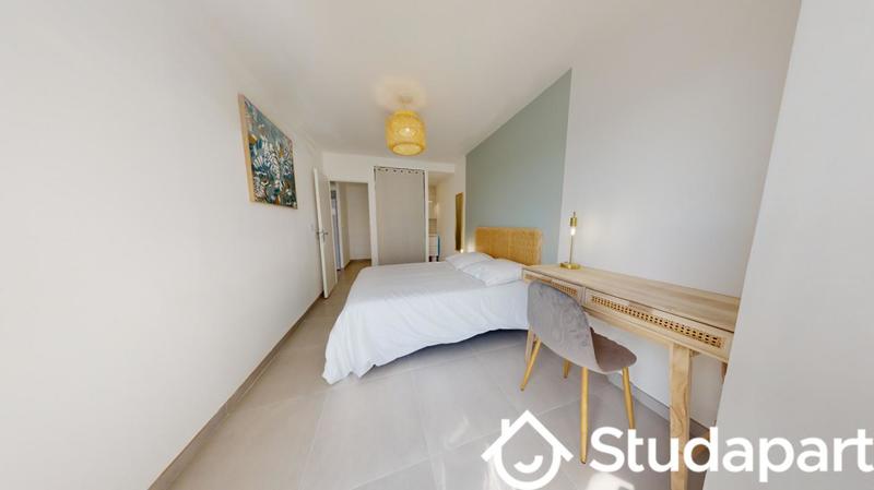 Chambre - 12 m² - 1 pièce