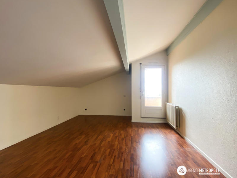 Appartement - 140 m² - 6 pièces