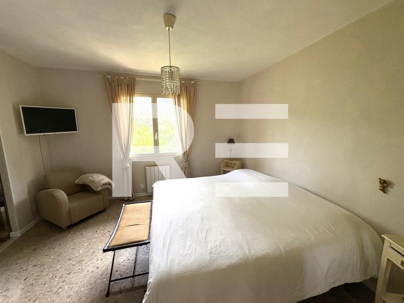 Maison - 168 m² - 7 pièces