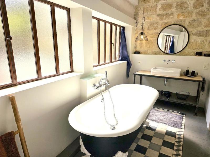 Demeure - 400 m² - 8 pièces