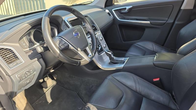 Volvo Xc60 2.0 D4 190 Bva8 Inscription - Première main Toit ouvrant