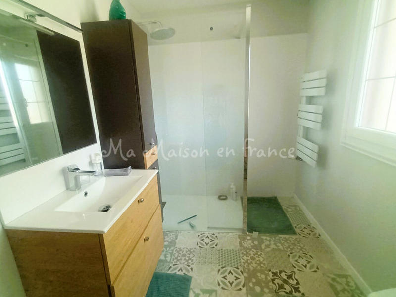 Villa - 200 m² - 6 pièces