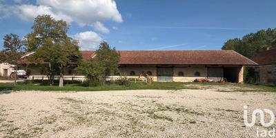 Ferme - 2 411 m² - 5 pièces