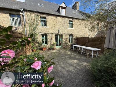 Maison - 448 m² - 19 pièces