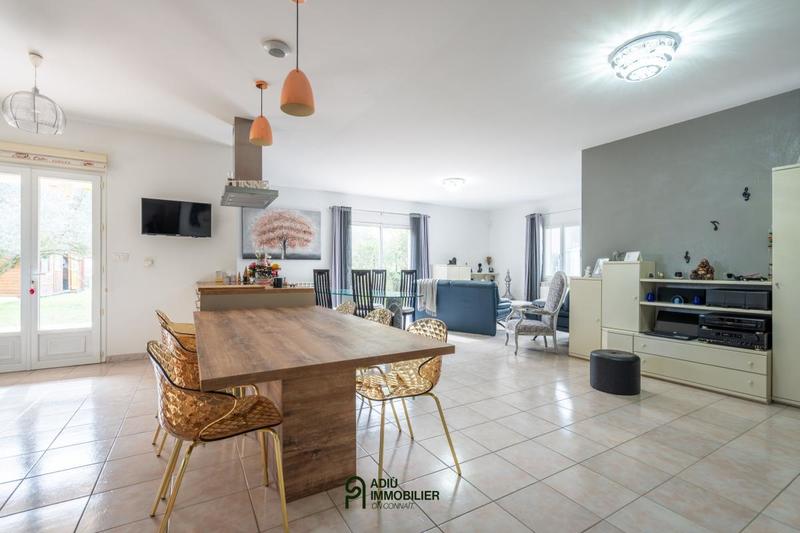 Maison - 136 m² - 4 pièces