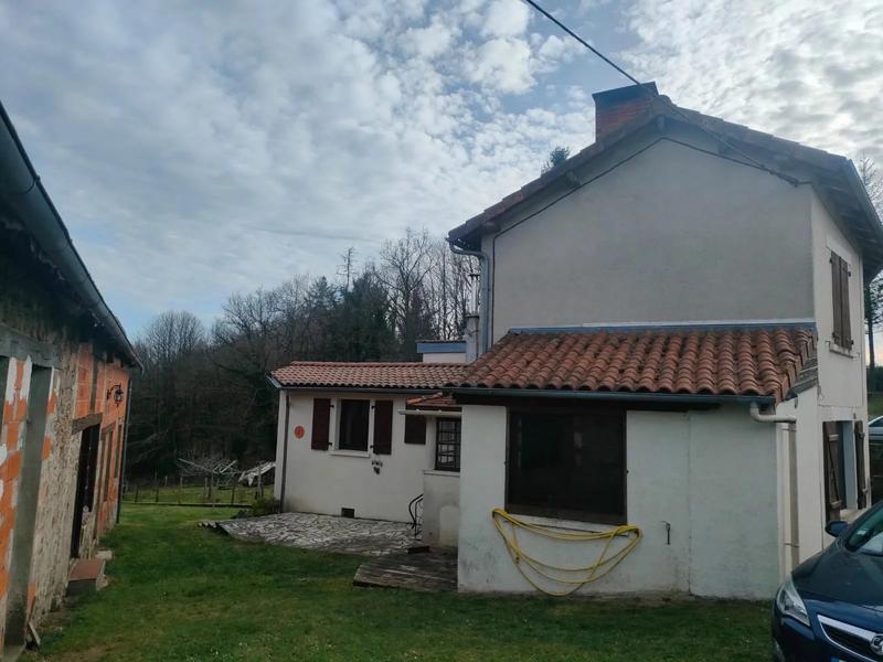 Maison - 90 m² - 6 pièces