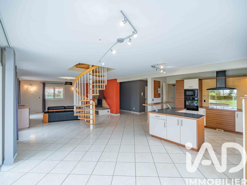 Maison - 150 m² - 5 pièces