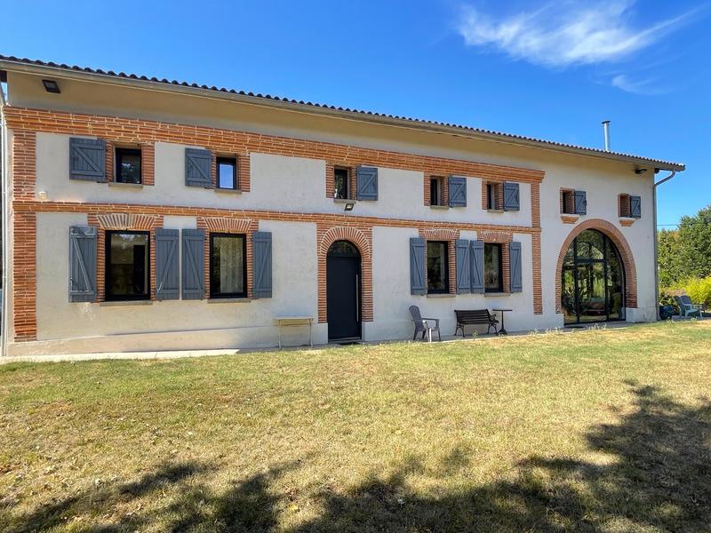 Villa - 280 m² - 9 pièces