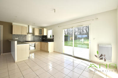 Maison - 90 m² - 4 pièces