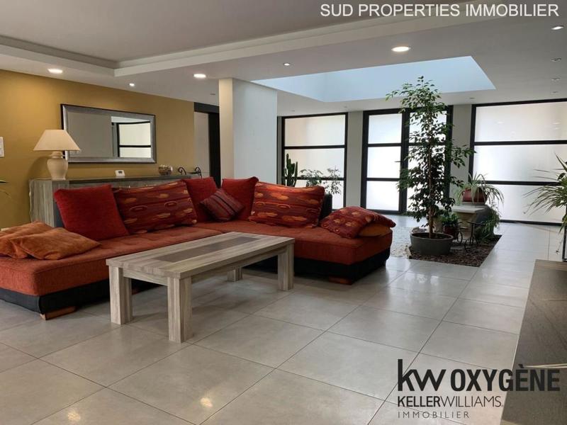 Maison - 210 m² - 6 pièces