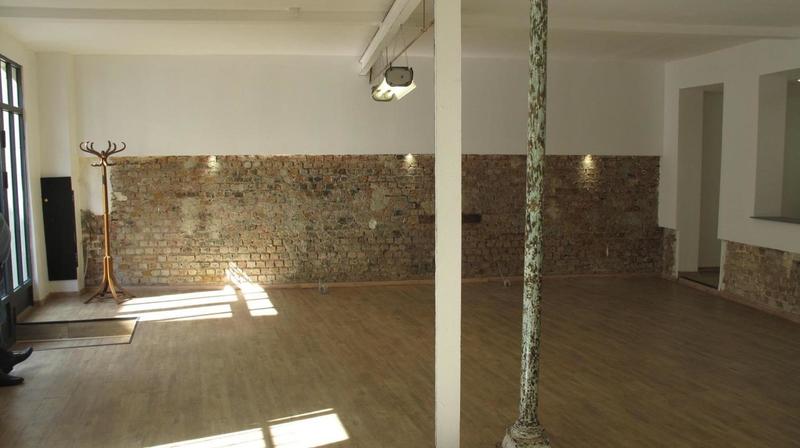 Bureau - 83 m² - 1 pièce