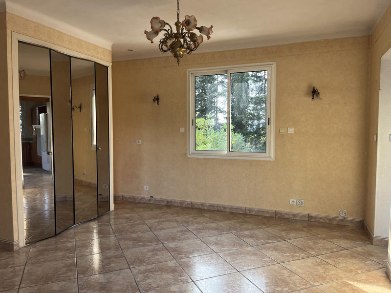 Maison - 232 m² - 8 pièces