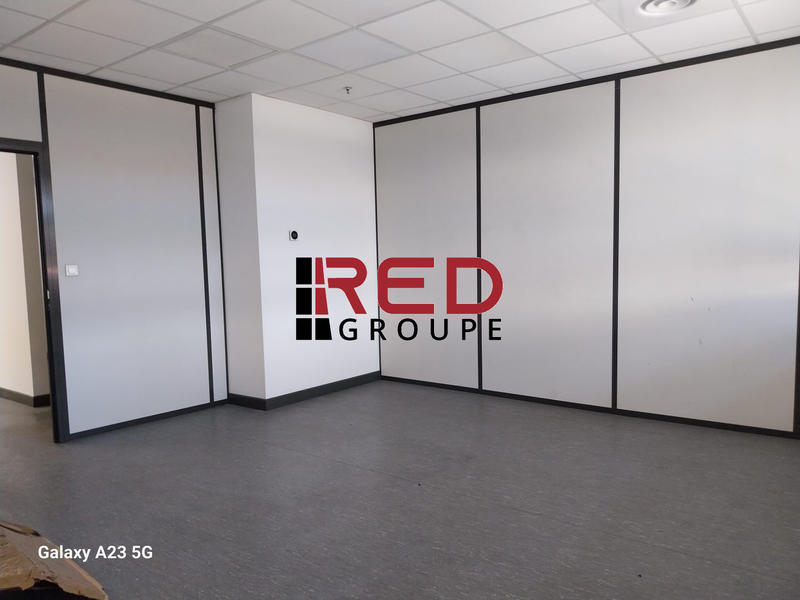 Entrepôt - 1 265 m²